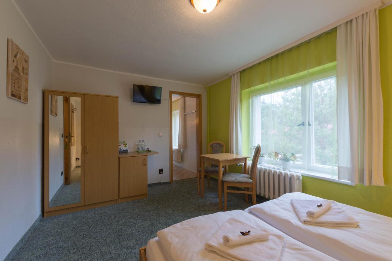 "Maerkische Traube" Idyllisches Gaestehaus Fuer Selbsversorger Zesch Esterno foto
